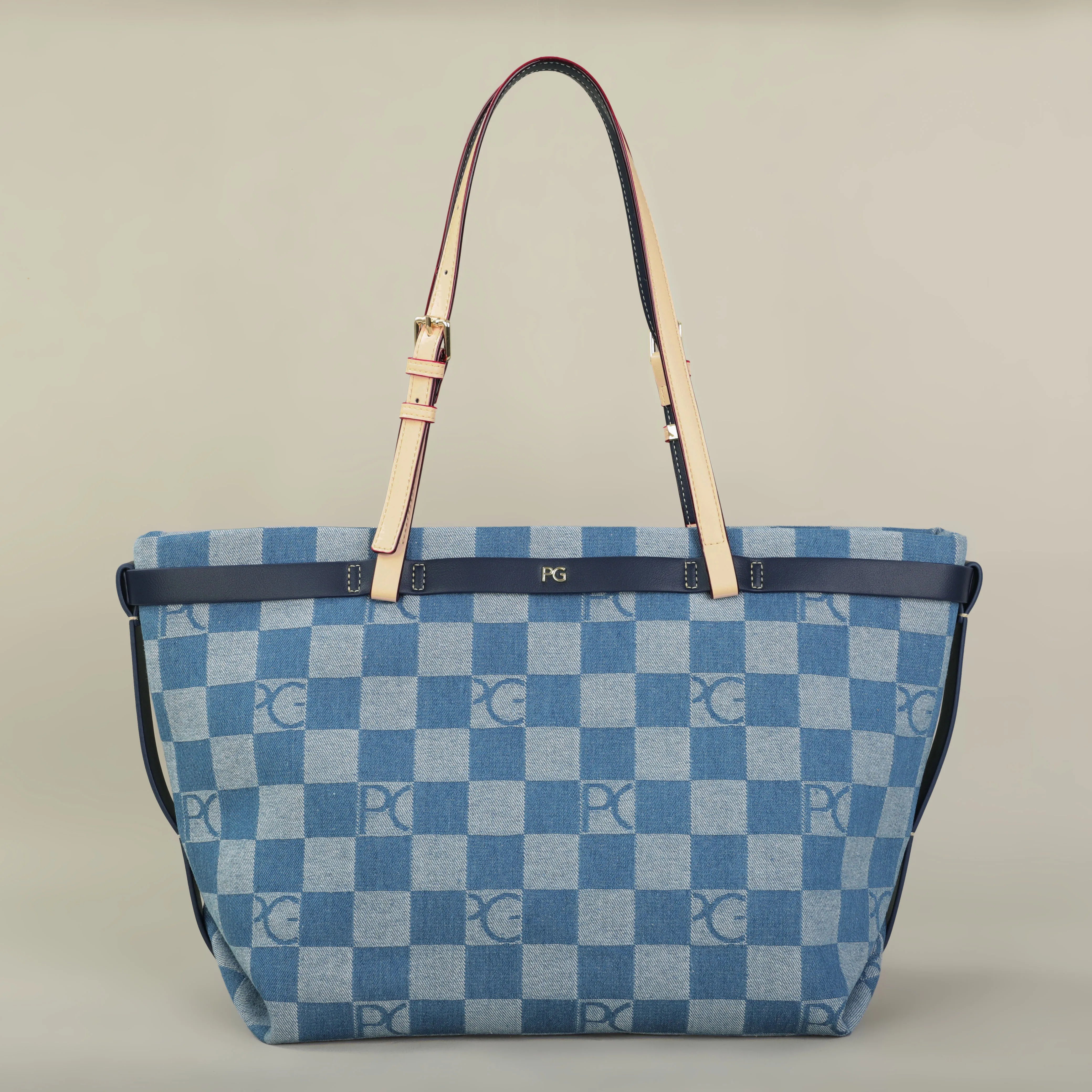 The Amara Shoulder Bag