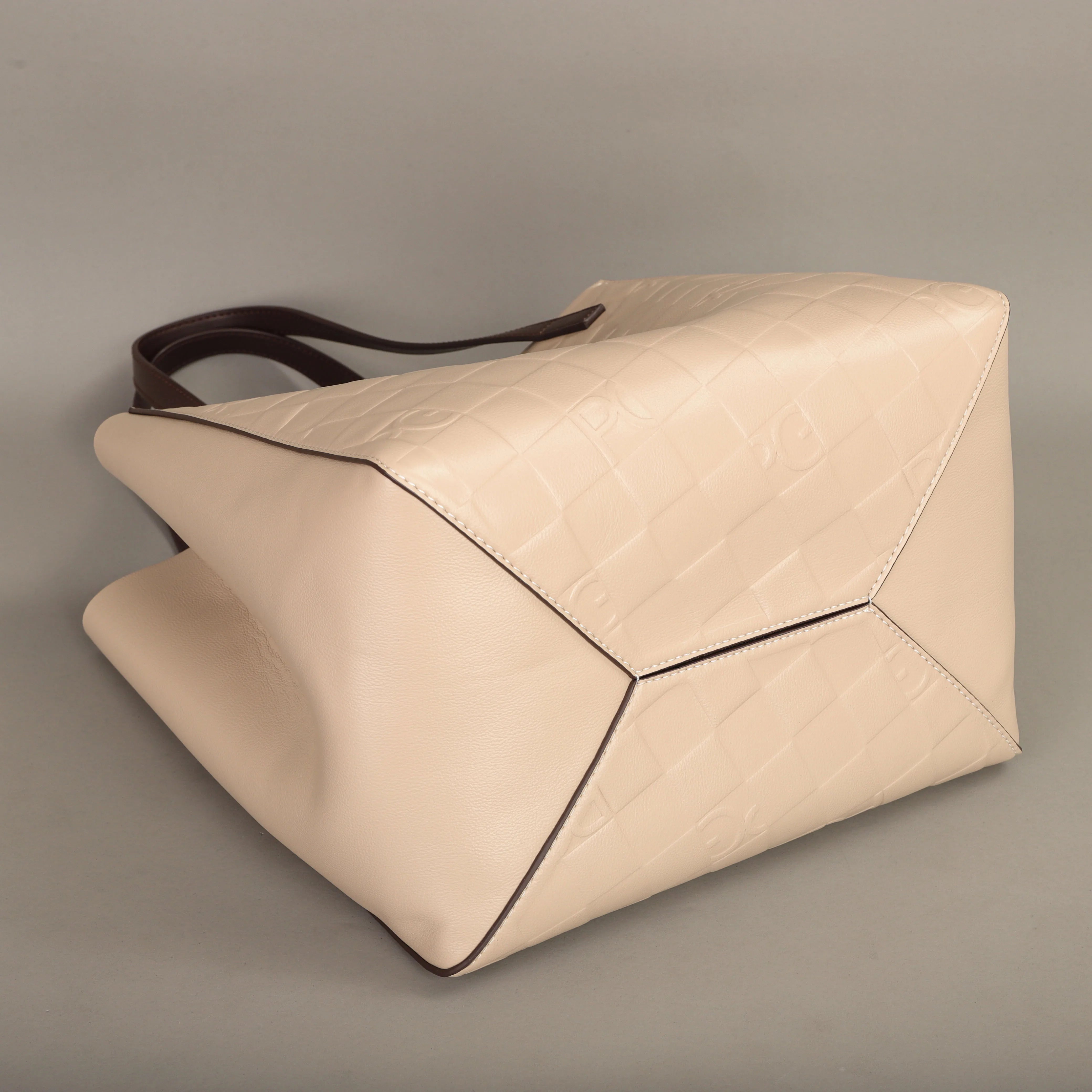 The Aria Shoulder Bag