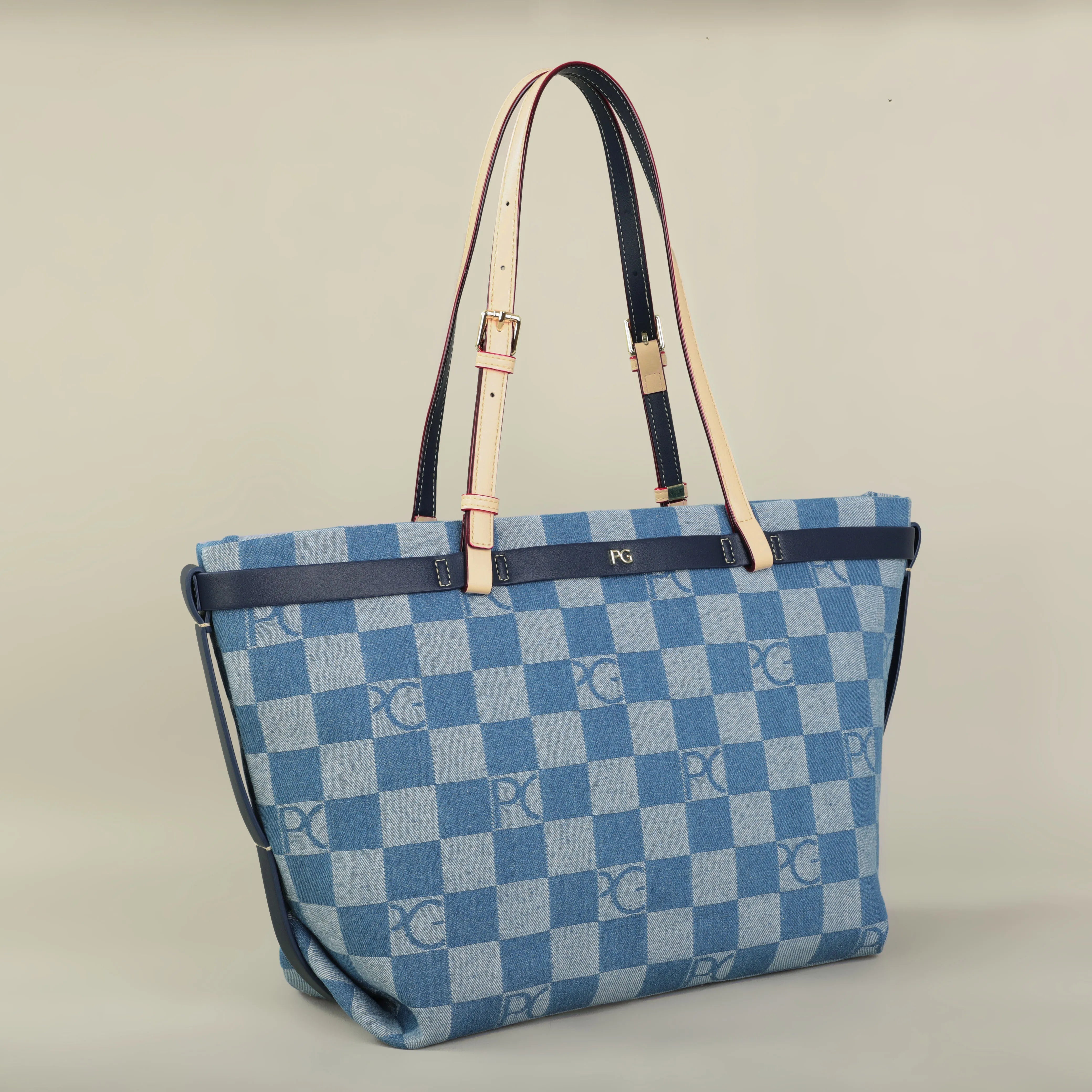 The Amara Shoulder Bag