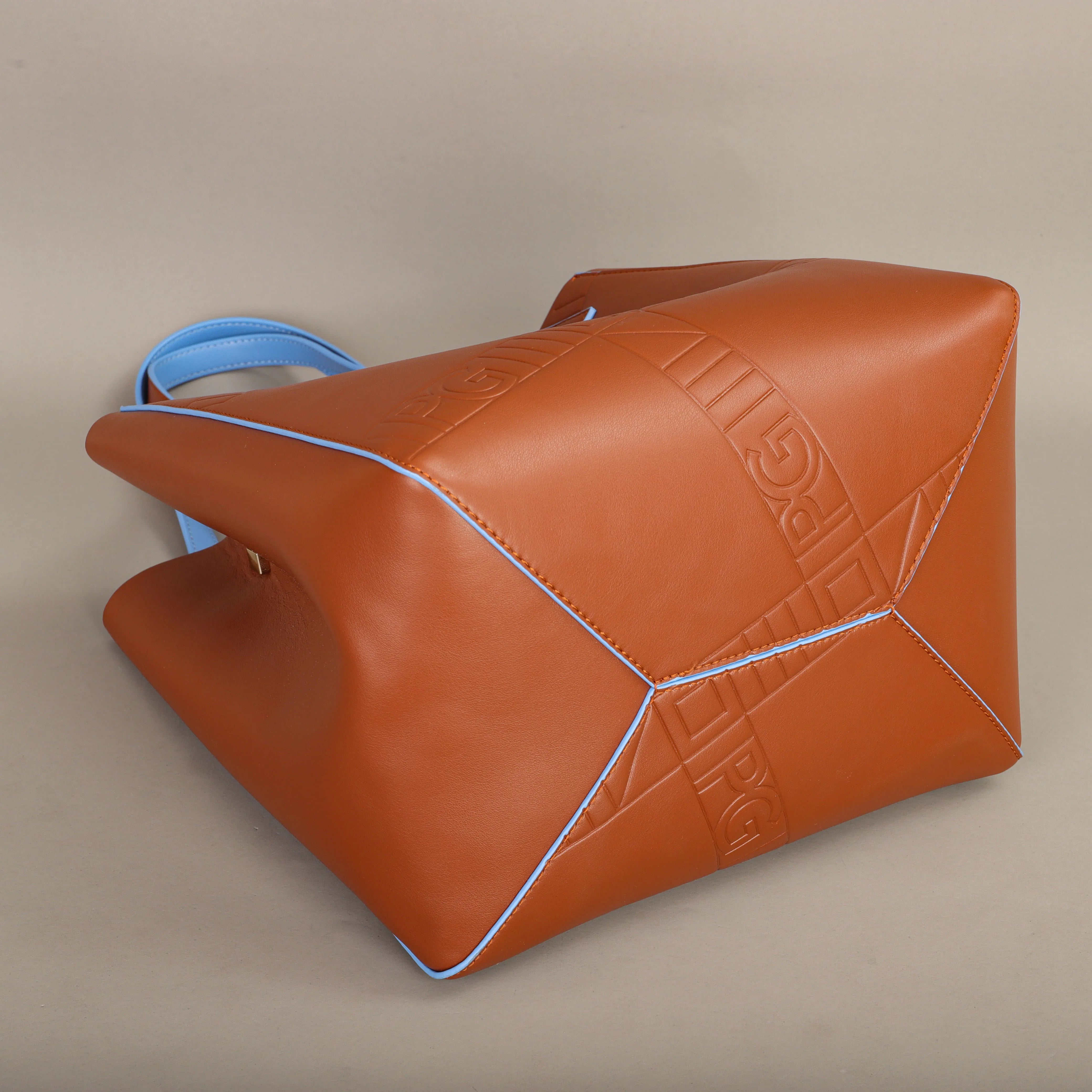 The Aria Shoulder Bag