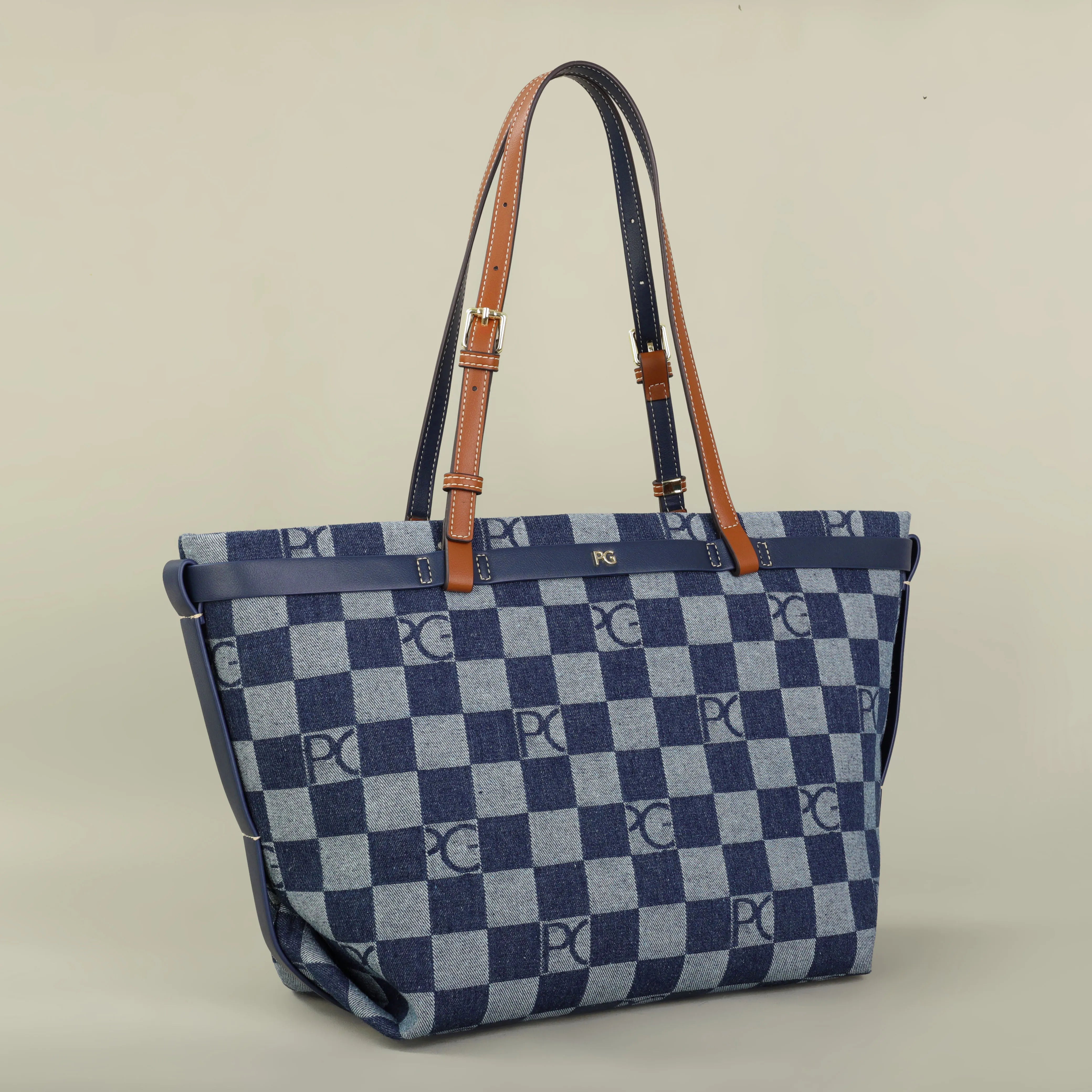 The Amara Shoulder Bag